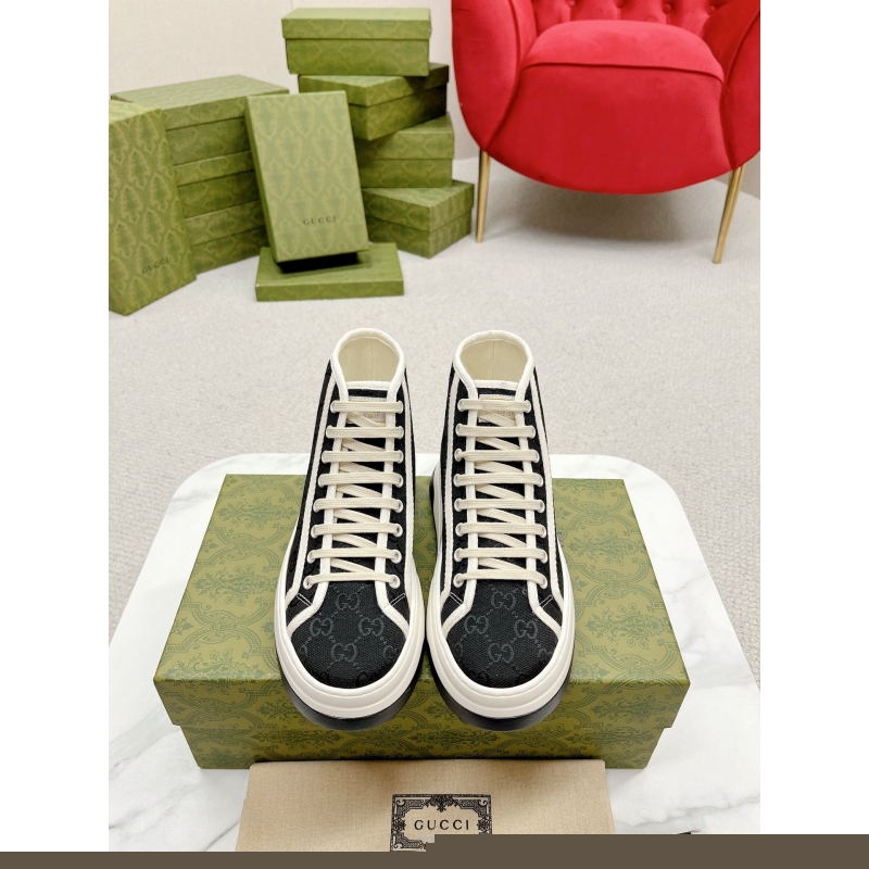 G*u*i casual shoes
